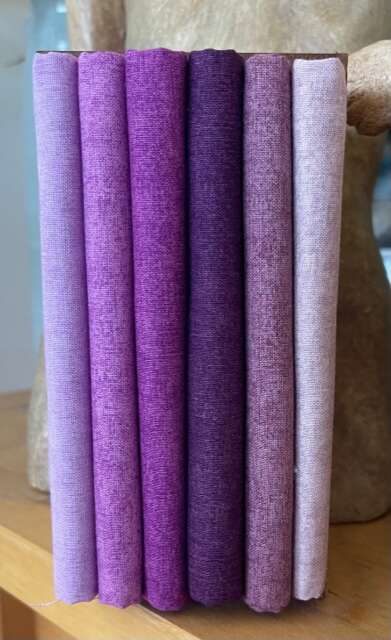 Vente de tissu Patchwork  Boite à Tissu ton de mauve violet 6 coupons de 50/55cm à prix Discount